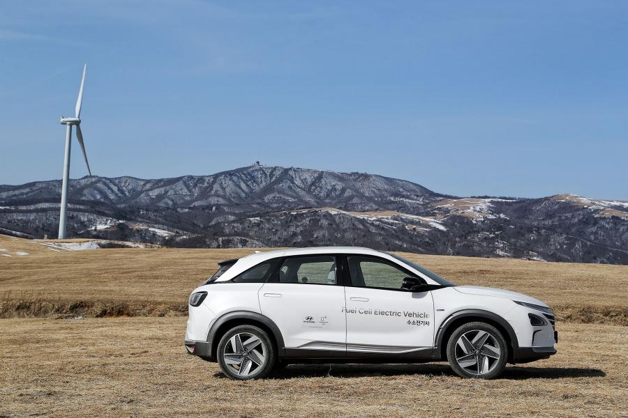  Hyundai NEXO 2018 года  (KR) (фото 17 из 35)
